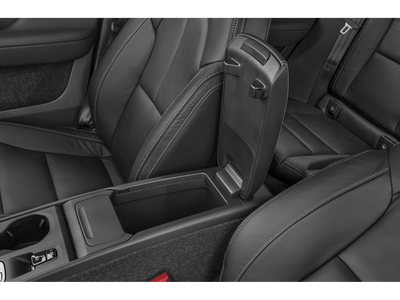 2023 Volvo XC40 B5 Plus Bright Theme