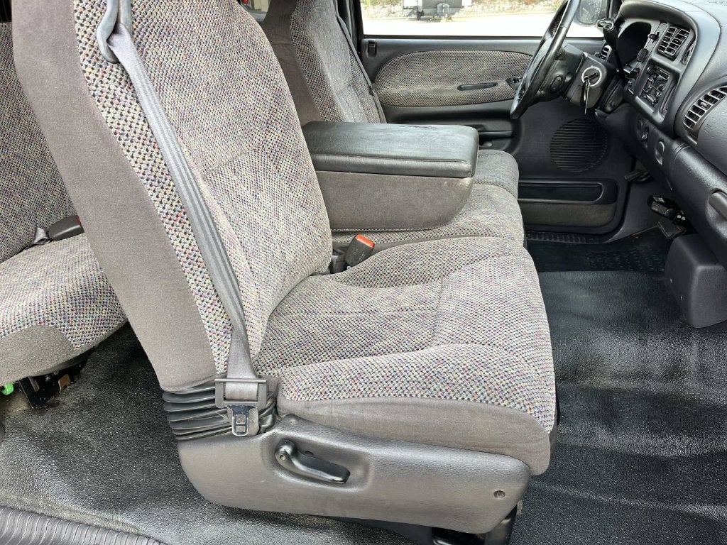 2000 Dodge Ram 3500 SLT DRW