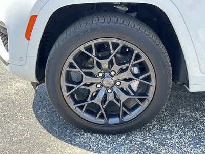 2025 Jeep Grand Cherokee Summit