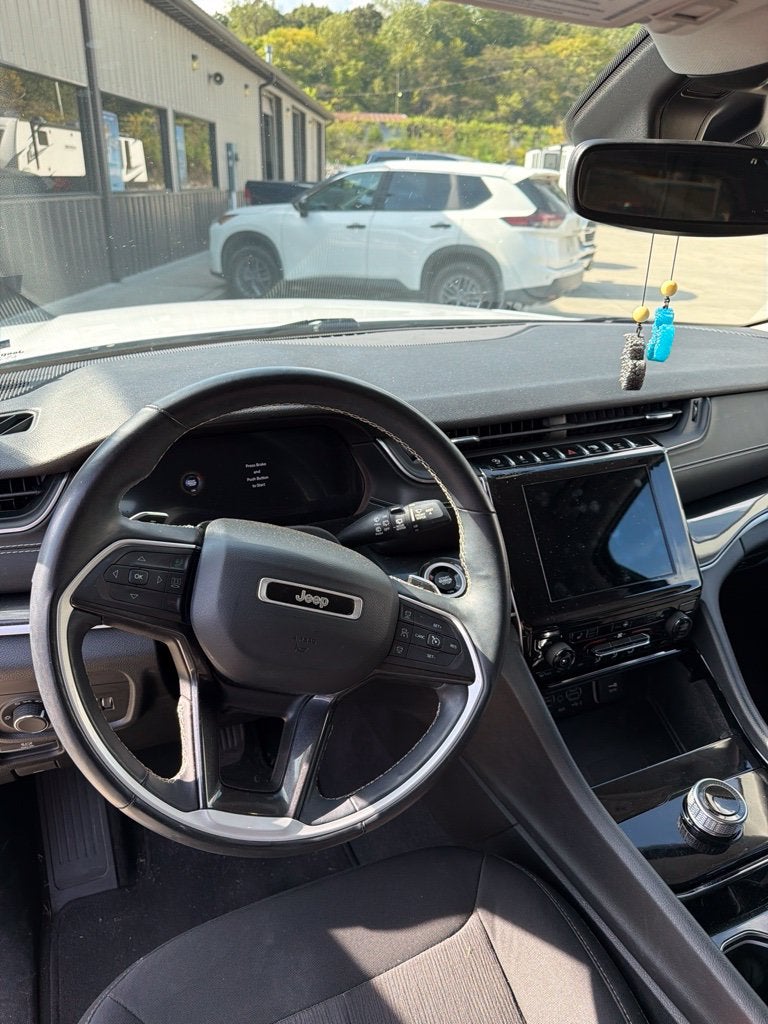 2021 Jeep Grand Cherokee L Laredo