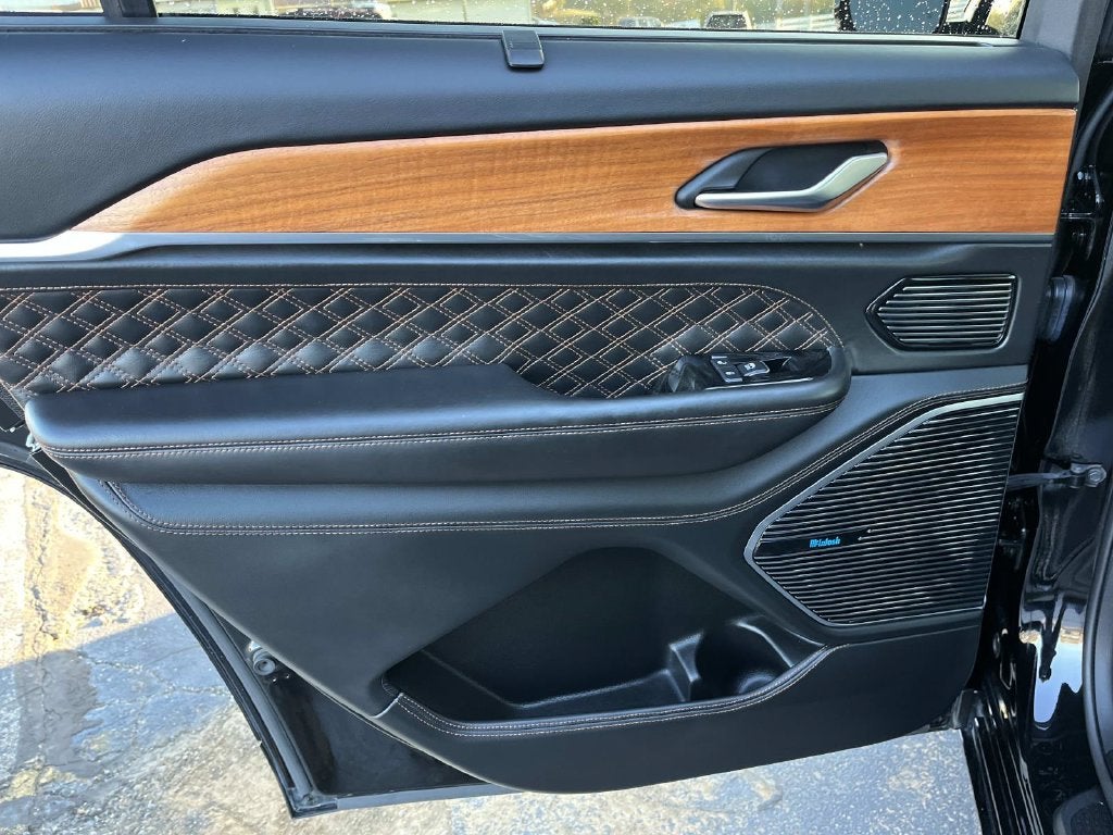 2021 Jeep Grand Cherokee L Summit
