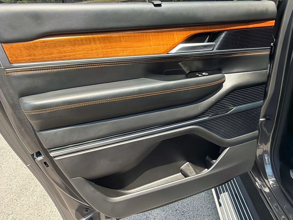 2024 Jeep Grand Wagoneer L Series III
