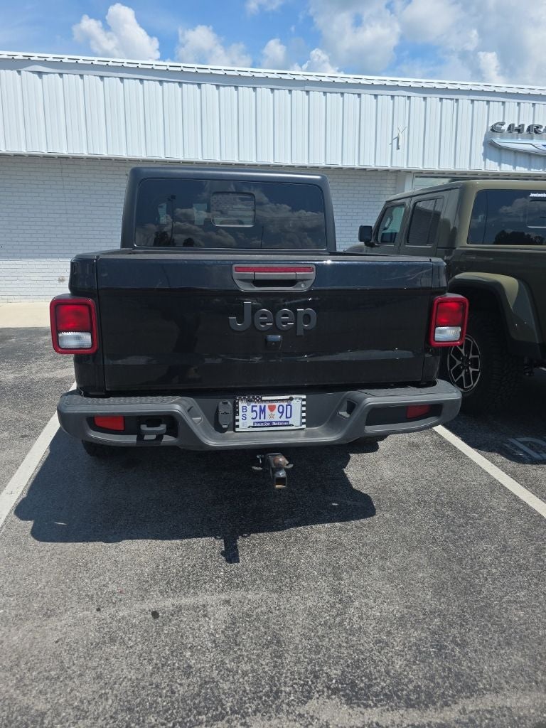 2021 Jeep Gladiator Willys
