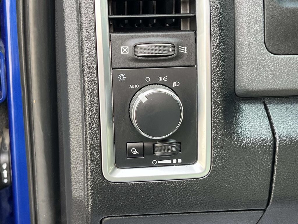 2017 RAM 1500 SLT