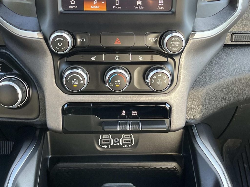 2024 RAM 1500 Big Horn/Lone Star