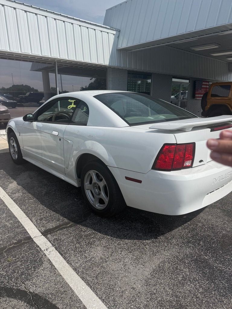 2003 Ford Mustang V6