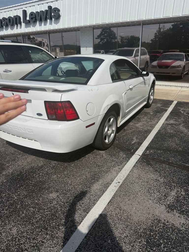 2003 Ford Mustang V6
