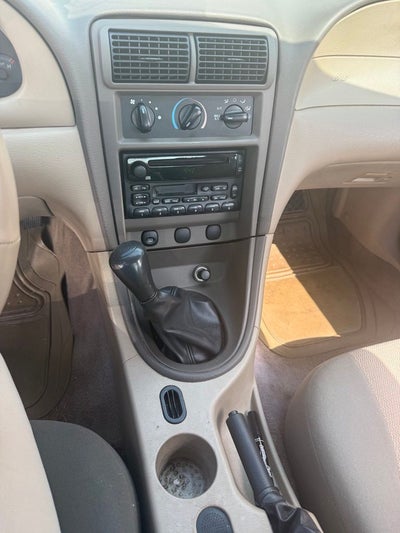 2003 Ford Mustang V6