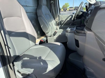 2022 Ford E-350SD Base Cutaway