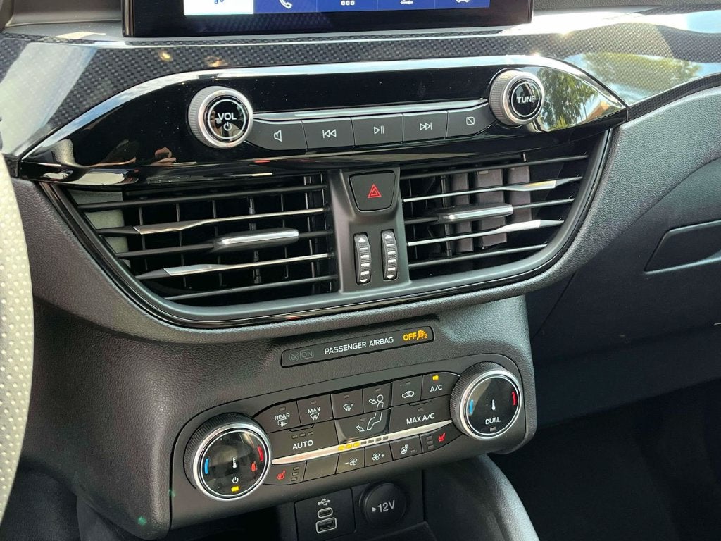 2025 Ford Escape ST-Line Select