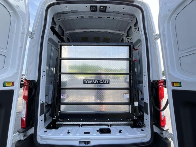 2022 Ford Transit-250 Base