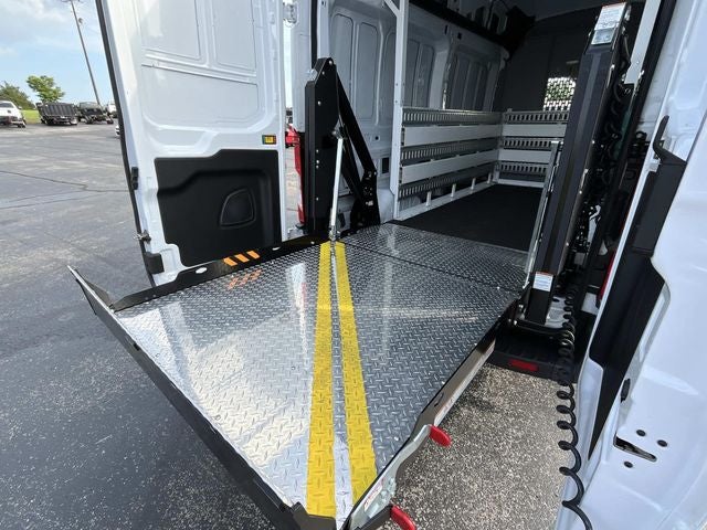 2022 Ford Transit-250 Base