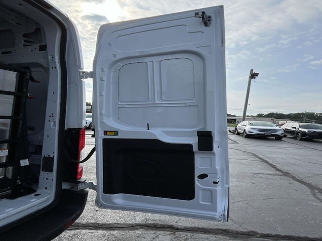 2022 Ford Transit-250 Base