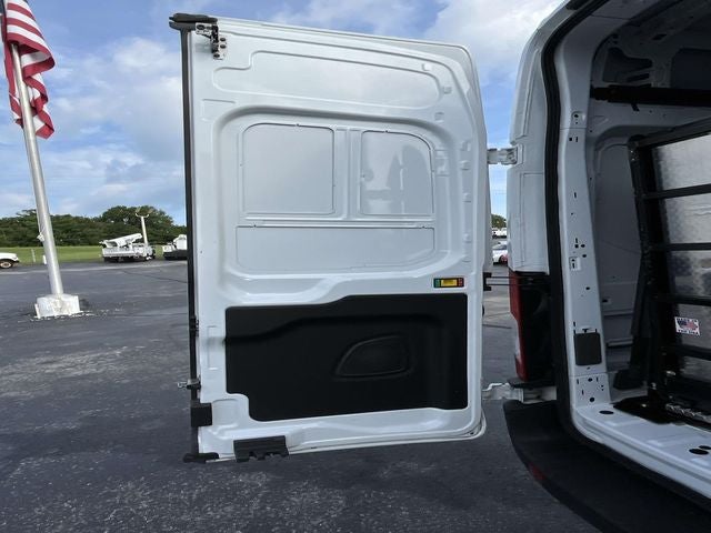 2022 Ford Transit-250 Base