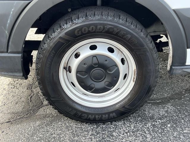 2022 Ford Transit-250 Base