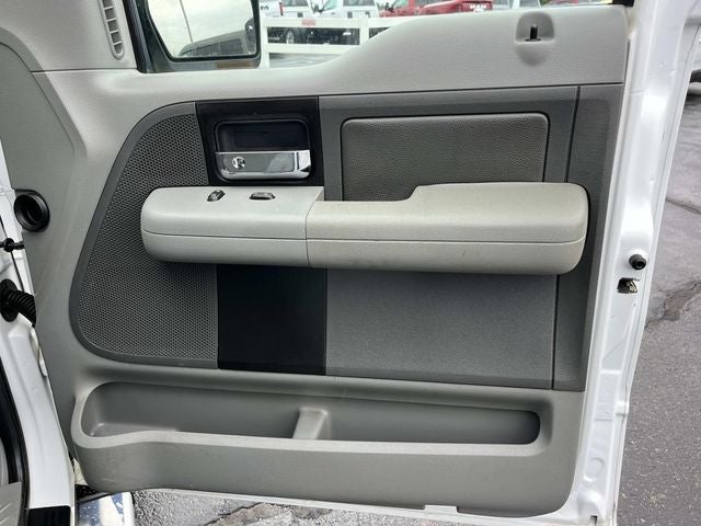 2004 Ford F-150 XLT