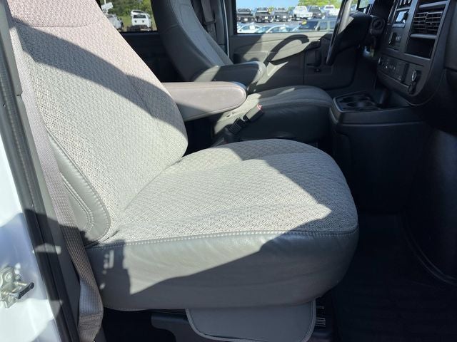 2024 Chevrolet Express 3500 LT Passenger
