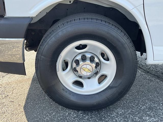 2024 Chevrolet Express 3500 LT Passenger