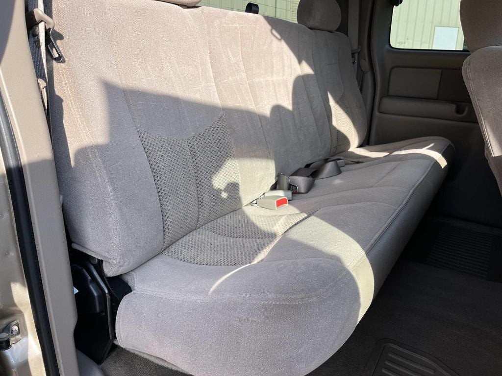 2004 Chevrolet Silverado 2500HD LS