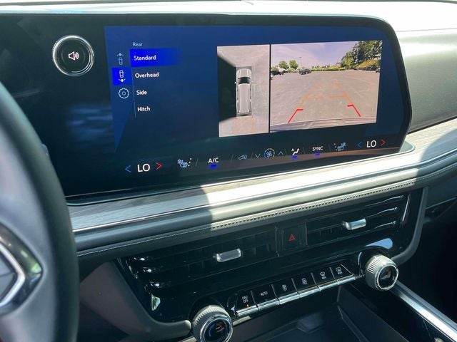 2025 Chevrolet Suburban LT