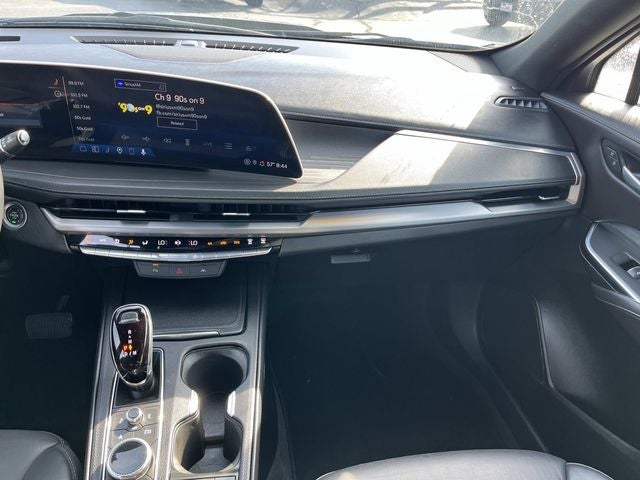2025 Cadillac XT4 Premium Luxury