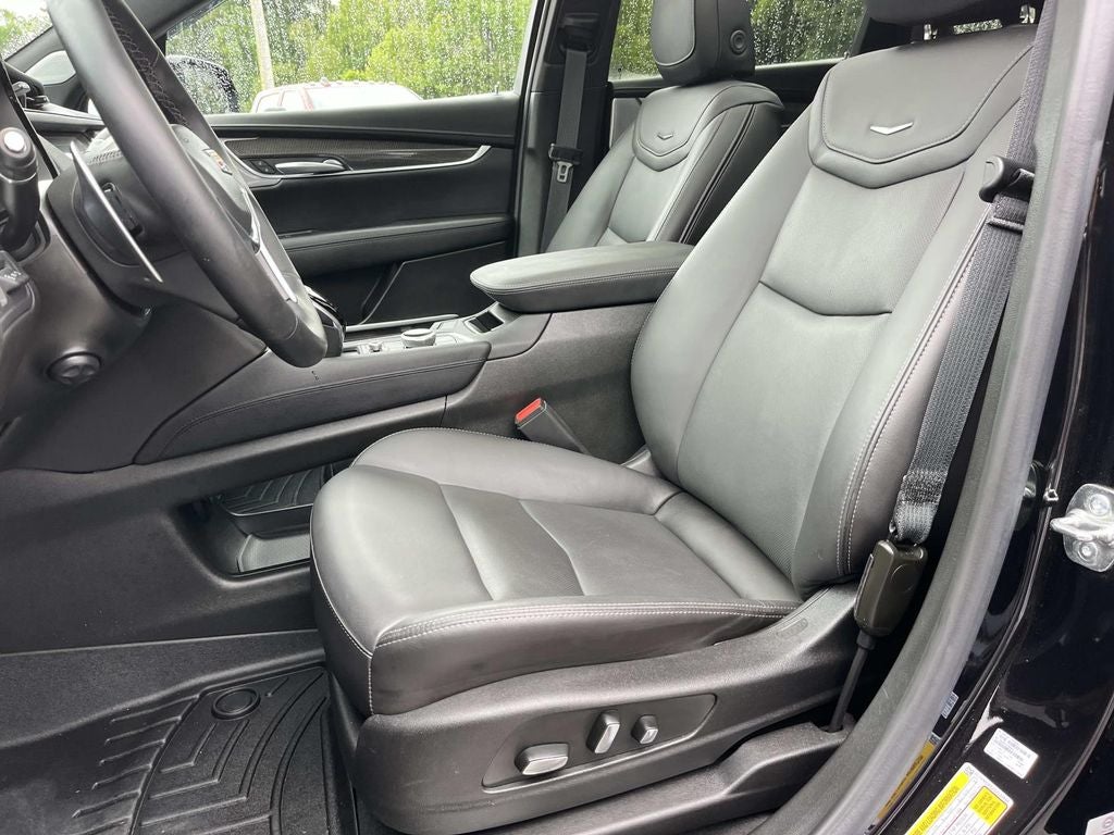 2025 Cadillac XT5 Sport