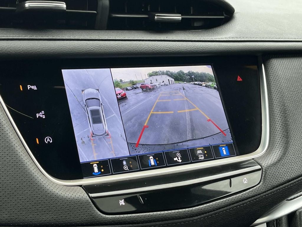 2025 Cadillac XT5 Sport