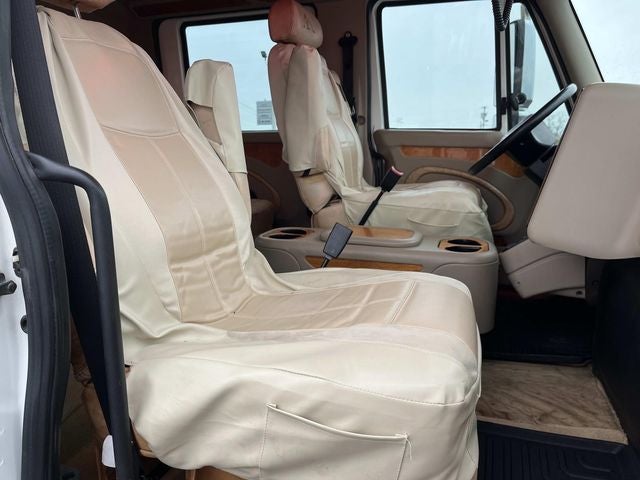 2008 International DuraStar 4400 SBA LP 4X2