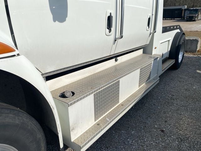 2008 International DuraStar 4400 SBA LP 4X2