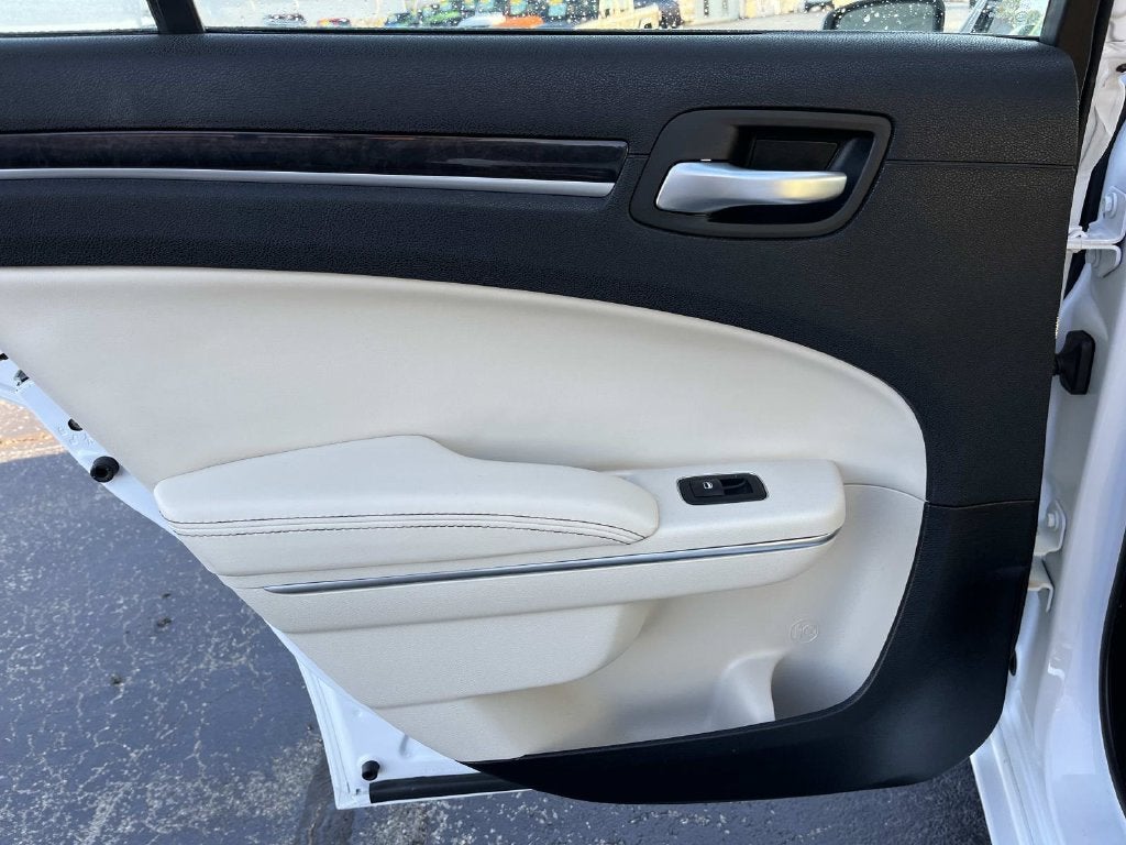 2018 Chrysler 300 Limited