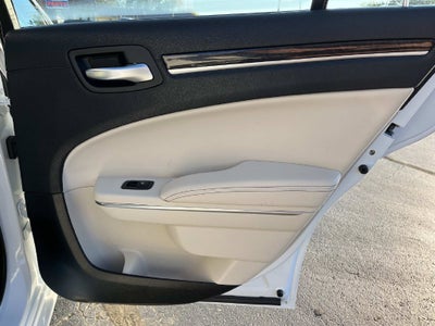 2018 Chrysler 300 Limited