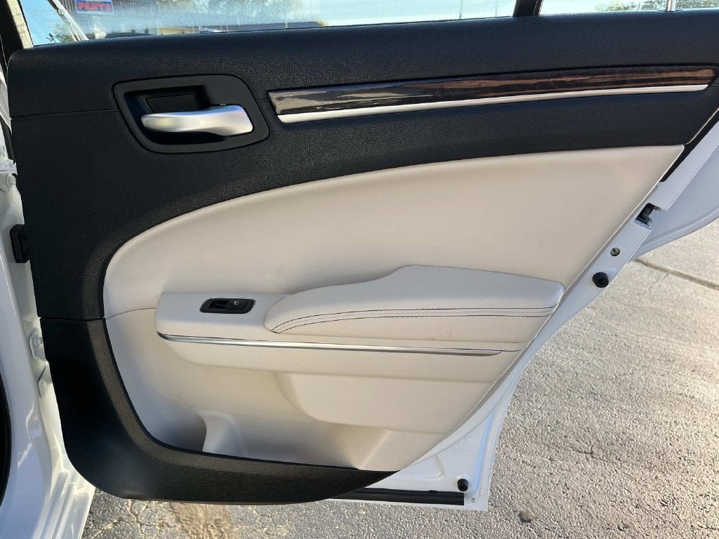 2018 Chrysler 300 Limited