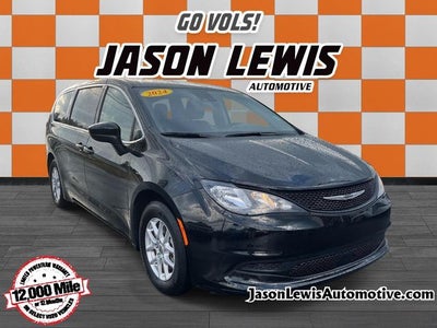 2024 Chrysler Voyager LX