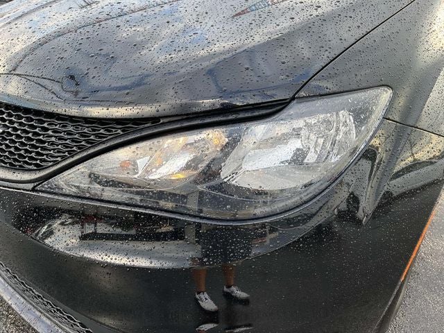 2024 Chrysler Voyager LX