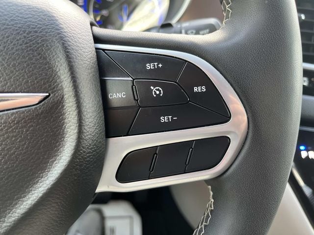 2024 Chrysler Voyager LX