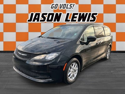 2024 Chrysler Voyager LX