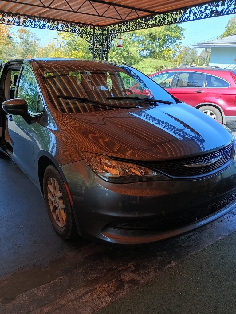 2023 Chrysler Voyager LX