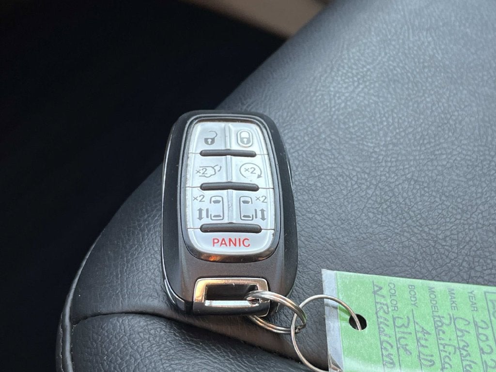 2022 Chrysler Pacifica Touring L