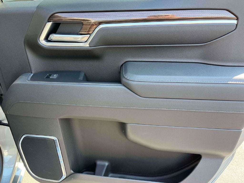 2026 Chevrolet Silverado 1500 LT LT1