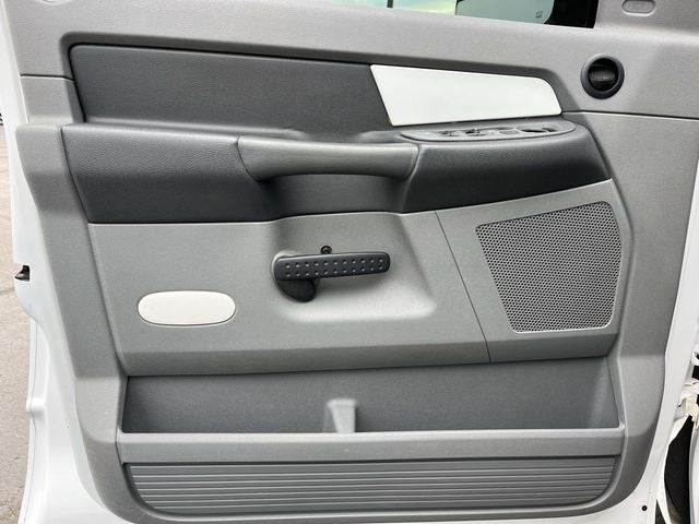 2008 Dodge Ram 2500 SXT Mega Cab