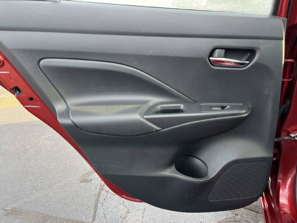 2023 Nissan Versa 1.6 SV