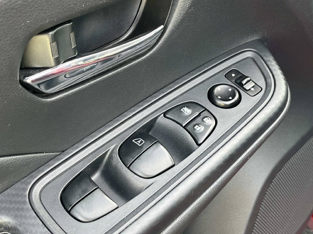 2023 Nissan Versa 1.6 SV