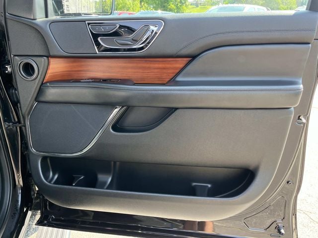 2019 Lincoln Navigator L Select