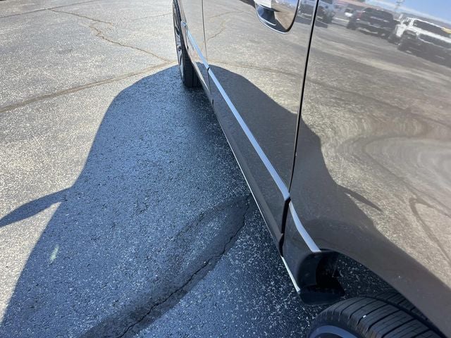 2015 Lincoln Navigator L Base