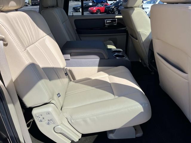 2015 Lincoln Navigator L Base