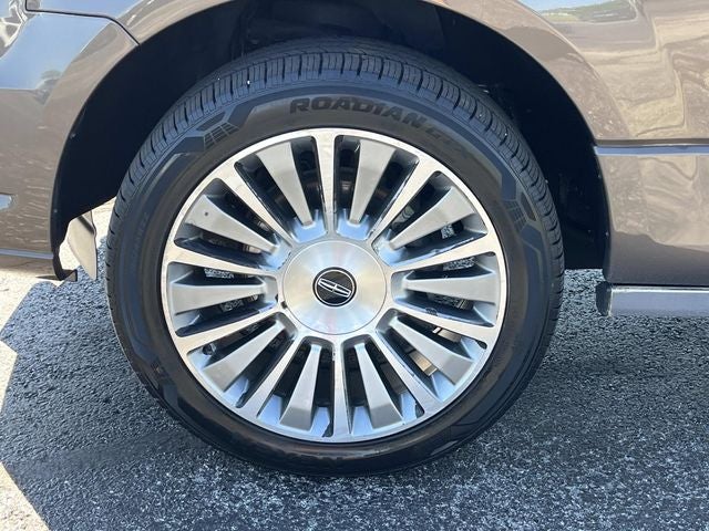 2015 Lincoln Navigator L Base