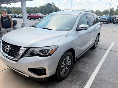 2020 Nissan Pathfinder S