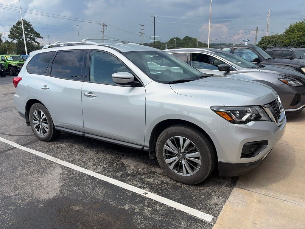 2020 Nissan Pathfinder S
