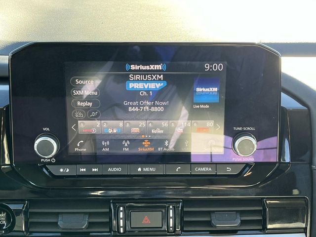 2025 Nissan Pathfinder SV