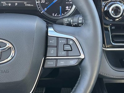 2021 Toyota Highlander Hybrid Platinum